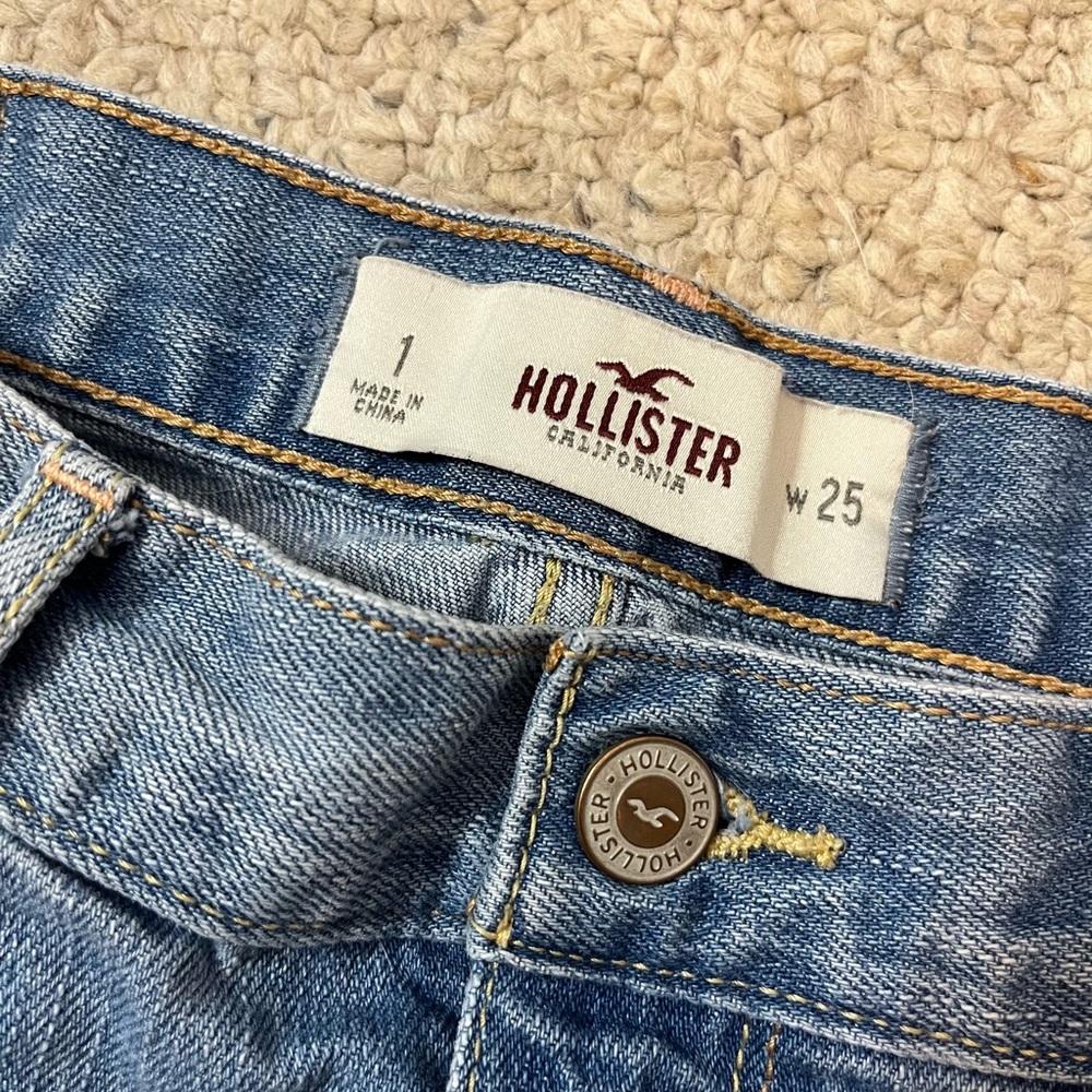 Hollister High Waisted Jean Shorts - Picture 2 of 4